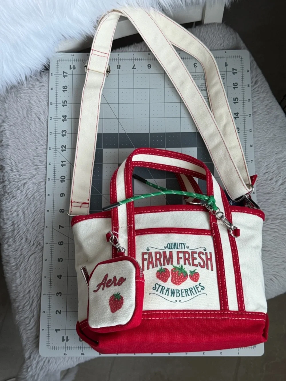 Aeropostale Red & Cream Strawberry Canvas Tote Crossbody with Strawberry Charm - Picture 11 of 17